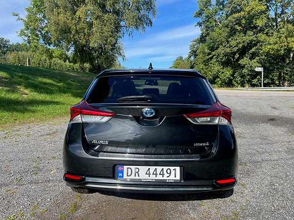 Toyota Auris 5 of 19