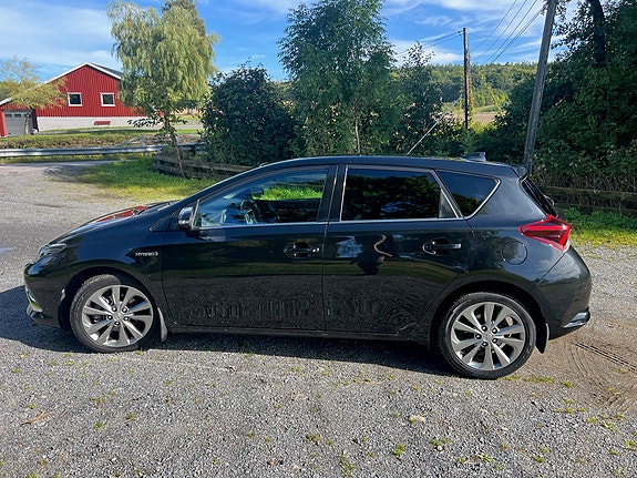 Toyota Auris 3 of 19