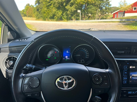 Toyota Auris 10 of 19