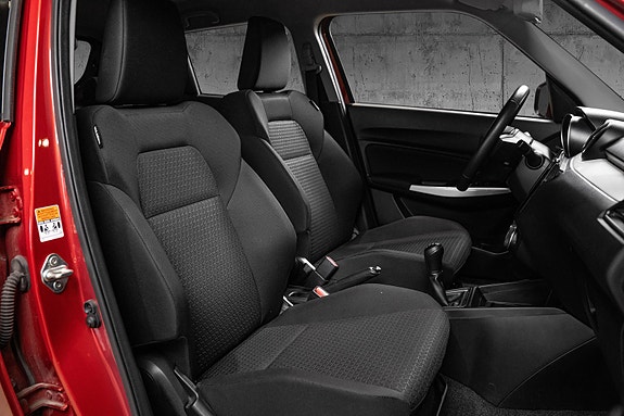 Suzuki Swift 14 of 29