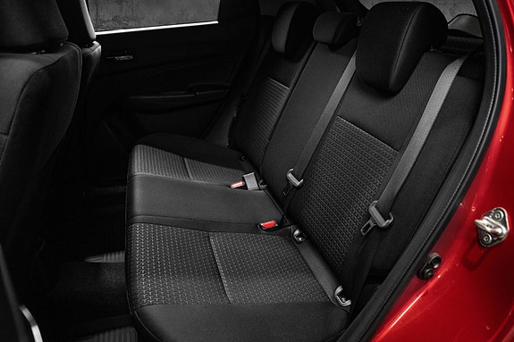Suzuki Swift 15 of 29