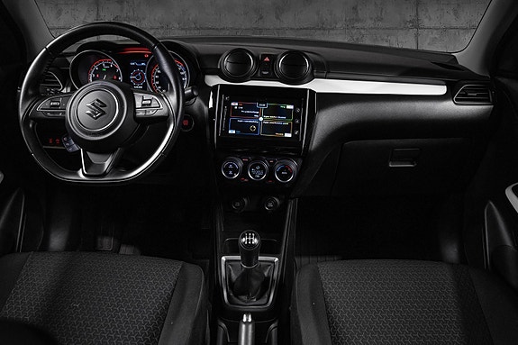 Suzuki Swift 17 of 29