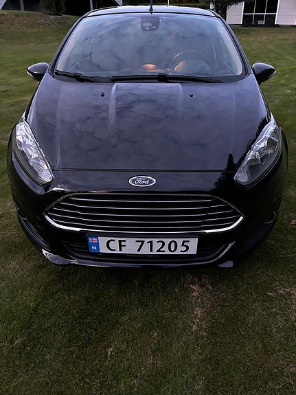 Ford Fiesta 2 of 9