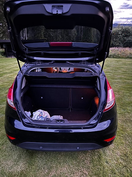 Ford Fiesta 7 of 9