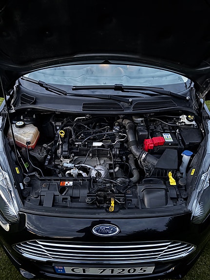Ford Fiesta 8 of 9