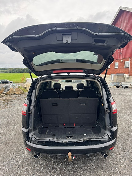 Ford S-MAX 12 of 30