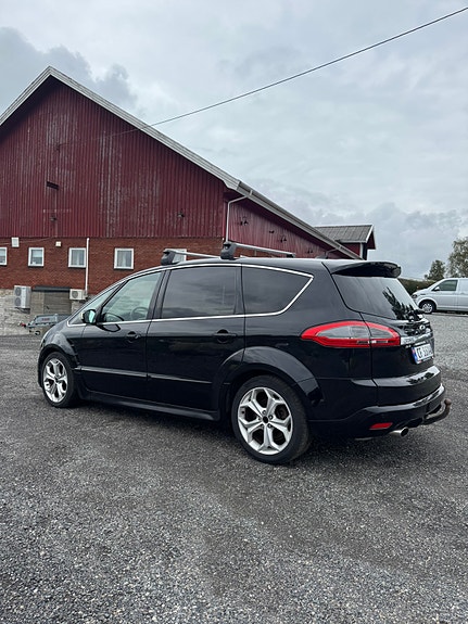 Ford S-MAX 3 of 30