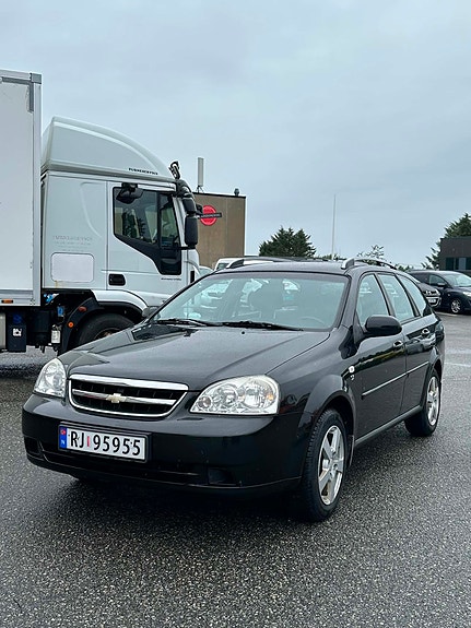 Chevrolet Nubira 2 of 13