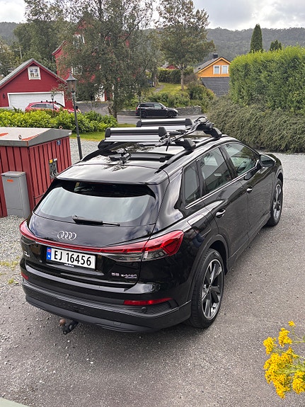 Audi Q4 e-tron 3 of 30