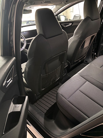 Audi Q4 e-tron 30 of 30