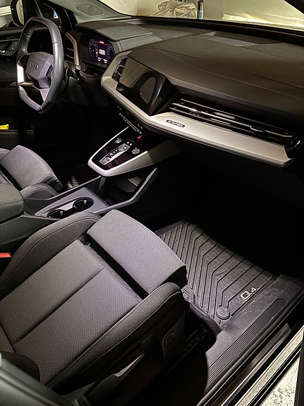 Audi Q4 e-tron 28 of 30