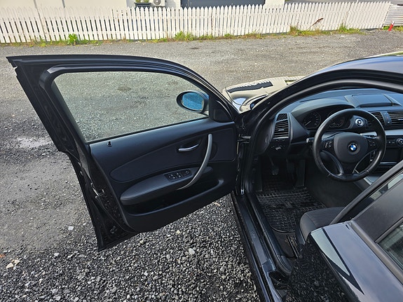 BMW 118d 12 of 23