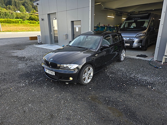 BMW 118d 2 of 23