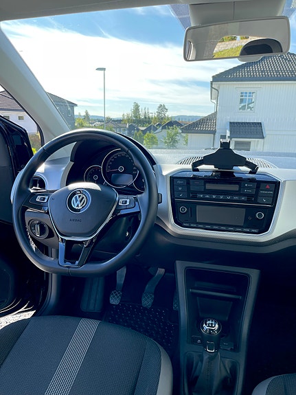 Volkswagen UP! 15 of 21