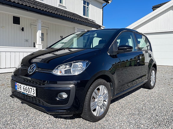 Volkswagen UP! 7 of 21