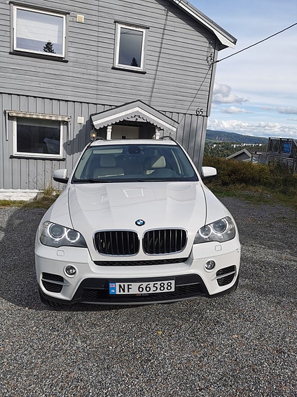 BMW X5 3 of 29