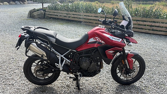 Triumph Tiger 900 GT Pro 2 of 7