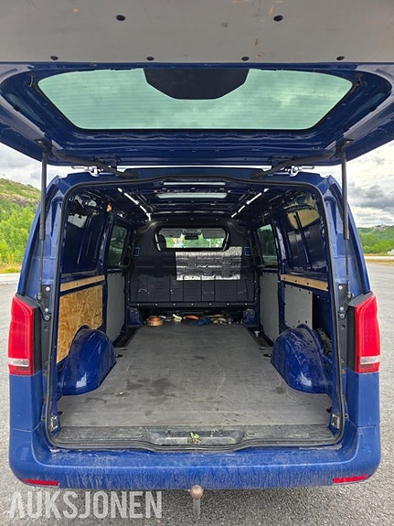 Mercedes-Benz vito 21 of 30