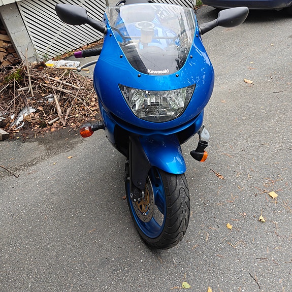 Kawasaki NINJA ZX-9R 8 of 11