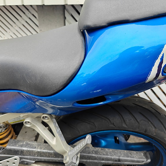 Kawasaki NINJA ZX-9R 11 of 11