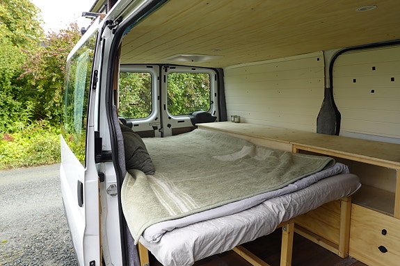 Ford Transit 8 of 12