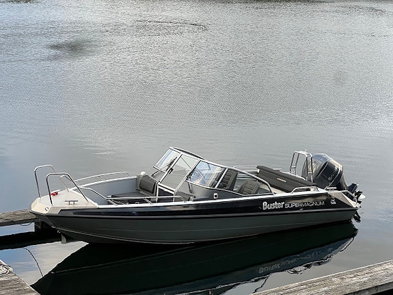Påkostet råskinn på 24 fot med Yamaha 300 hk og HELT NY 12" Garmin-plotter! 9 of 10