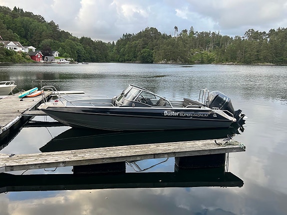 Påkostet råskinn på 24 fot med Yamaha 300 hk og HELT NY 12" Garmin-plotter! 6 of 10