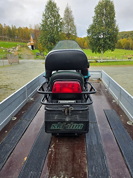 Ski-doo Grand Touring 4 of 8