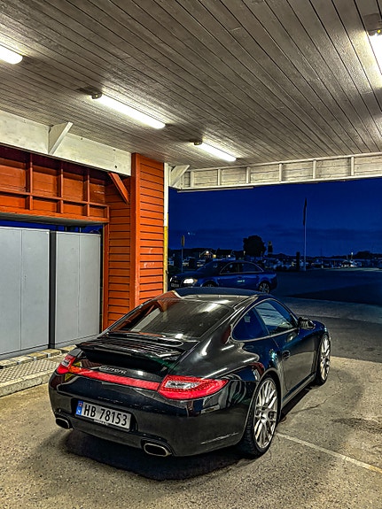 Porsche 911 4 of 11
