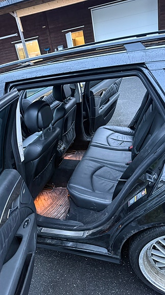 Mercedes-Benz E220 d 4 of 17