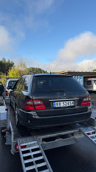 Mercedes-Benz E220 d 16 of 17