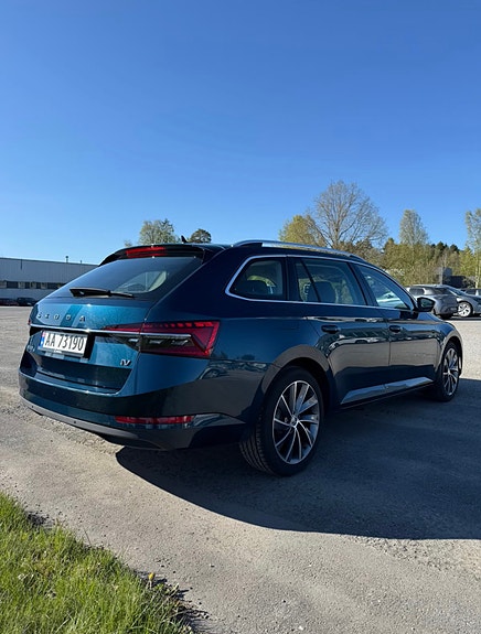 Skoda Superb 10 of 14