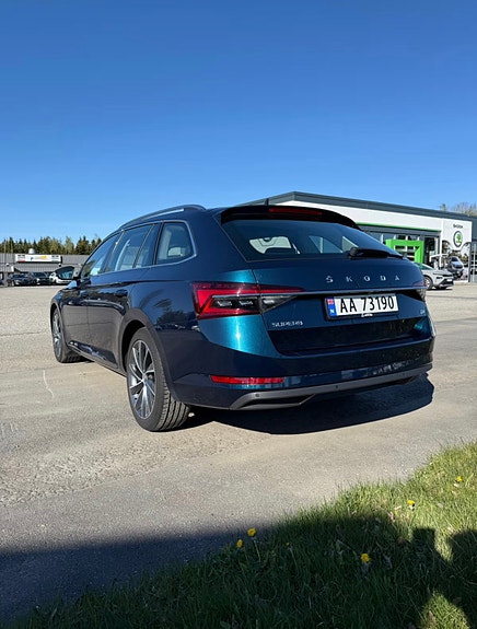 Skoda Superb 11 of 14