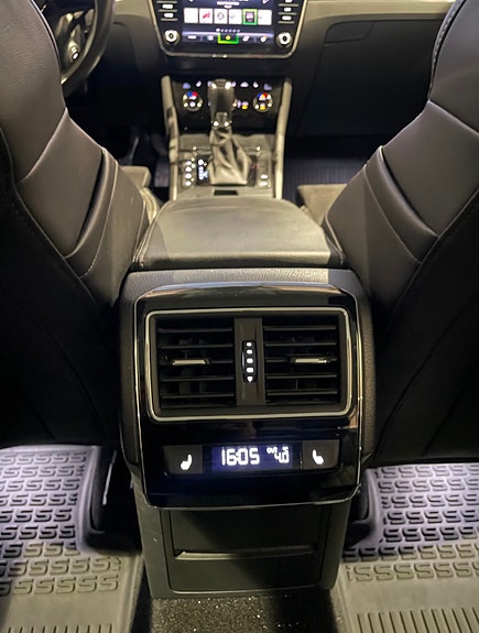 Skoda Superb 6 of 14