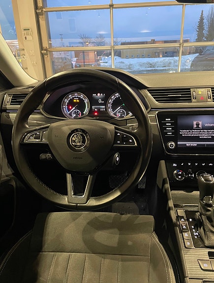 Skoda Superb 5 of 14