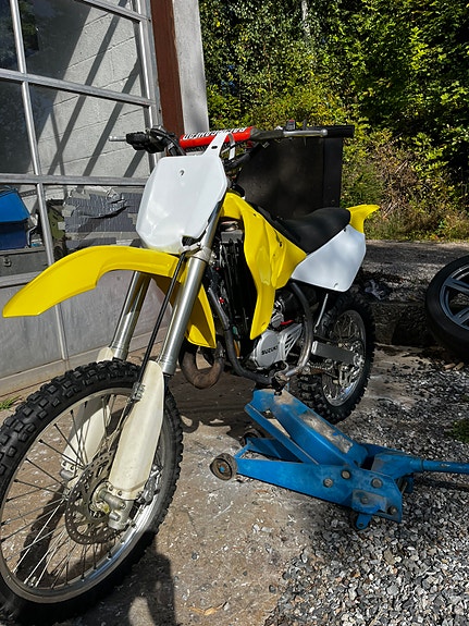 Suzuki Rm 85 2 of 29