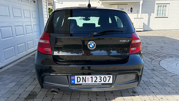 BMW 118d 3 of 10