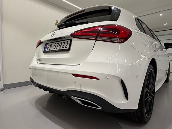 Mercedes-Benz A250 e 10 of 30