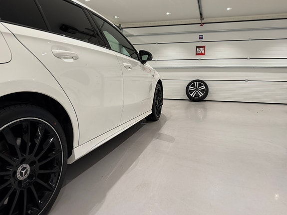 Mercedes-Benz A250 e 12 of 30