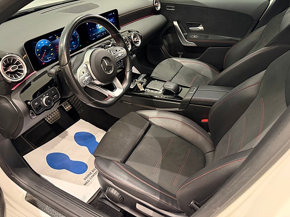 Mercedes-Benz A250 e 17 of 30
