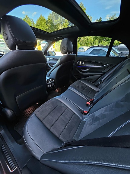 Mercedes-Benz E220 d 21 of 30