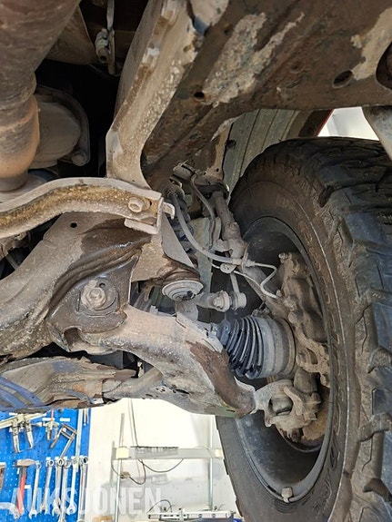 Toyota HiLux 20 of 30