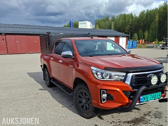 Toyota HiLux 7 of 30
