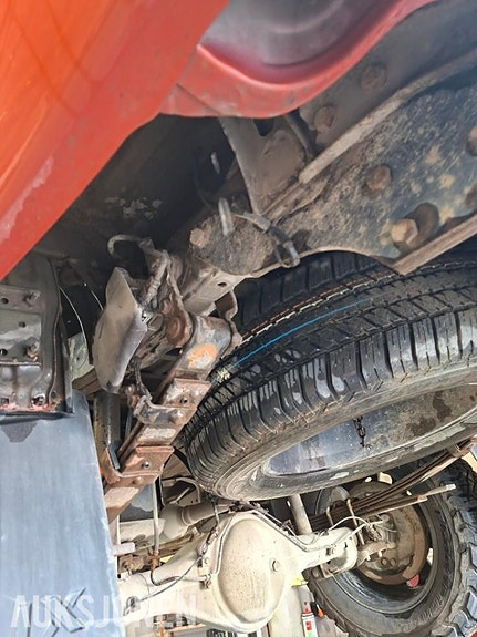 Toyota HiLux 17 of 30