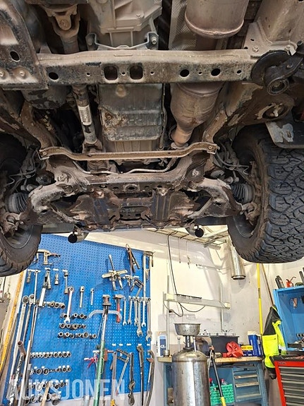 Toyota HiLux 21 of 30