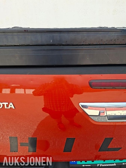 Toyota HiLux 11 of 30