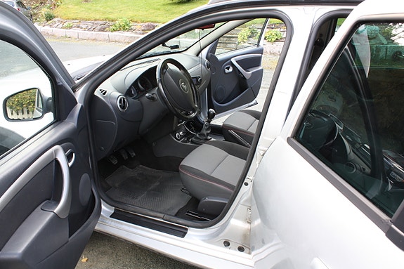Dacia Duster 15 of 16