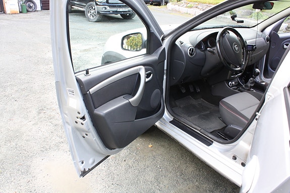 Dacia Duster 13 of 16