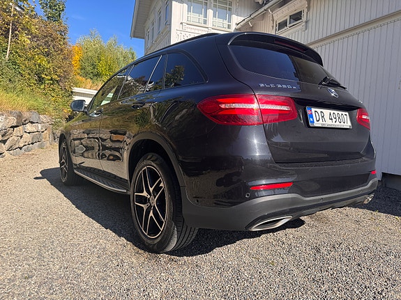 Mercedes-Benz GLC350 e 3 of 13