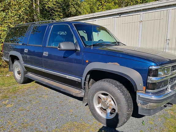 Chevrolet Suburban 6 of 13